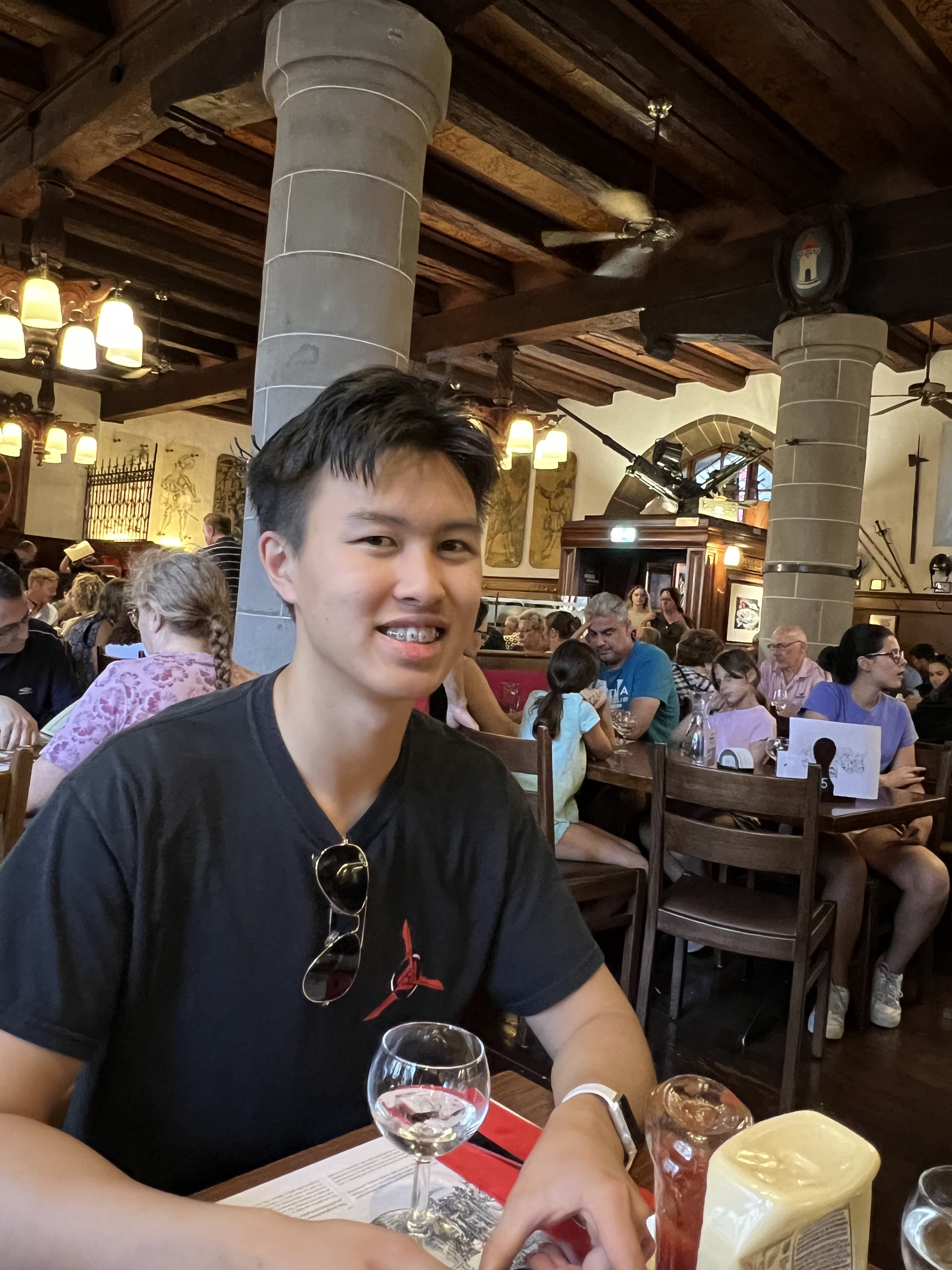 Zeughauskeller Image